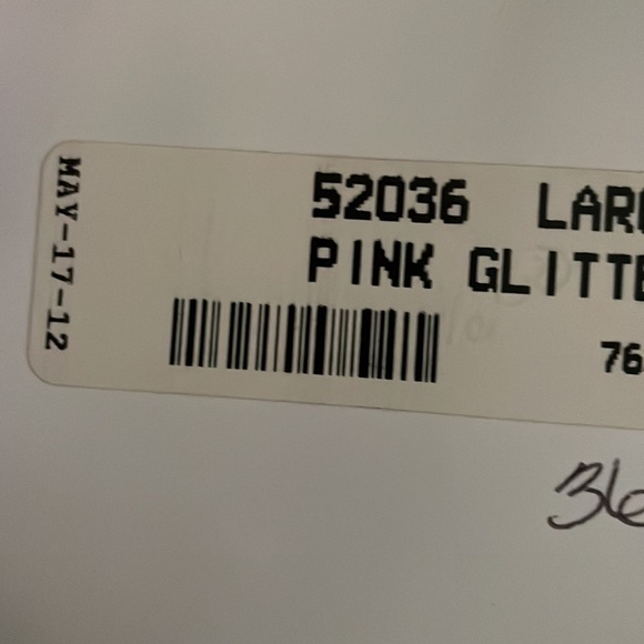 Lingerie - Picture 7 of 8